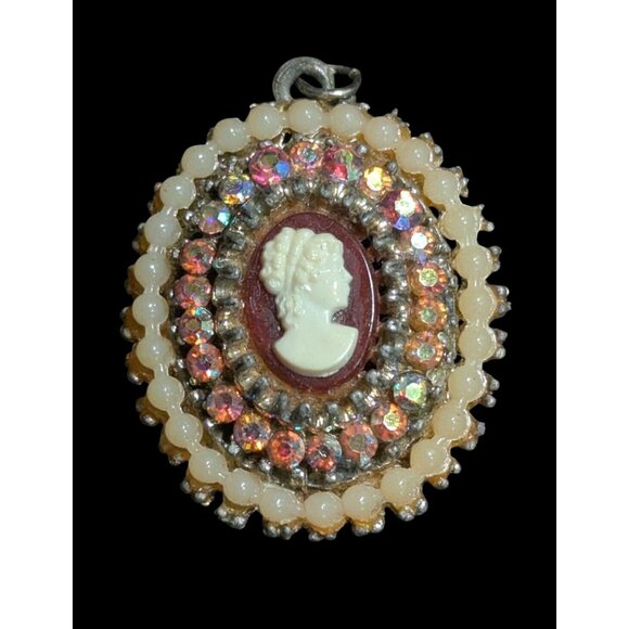 Vintage Cameo Pendant Necklace Beaded Rhinestones Intricate Victorian  Estate - Picture 2 of 12